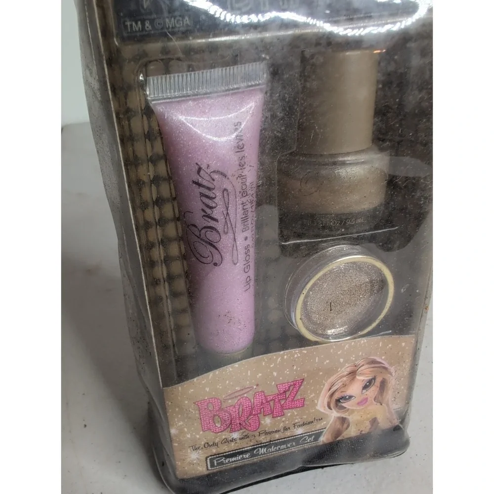 Vintage MGA Bratz MAKEUP Premiere Makeover Set 2007 LIP / Nail Polish/ Glitter